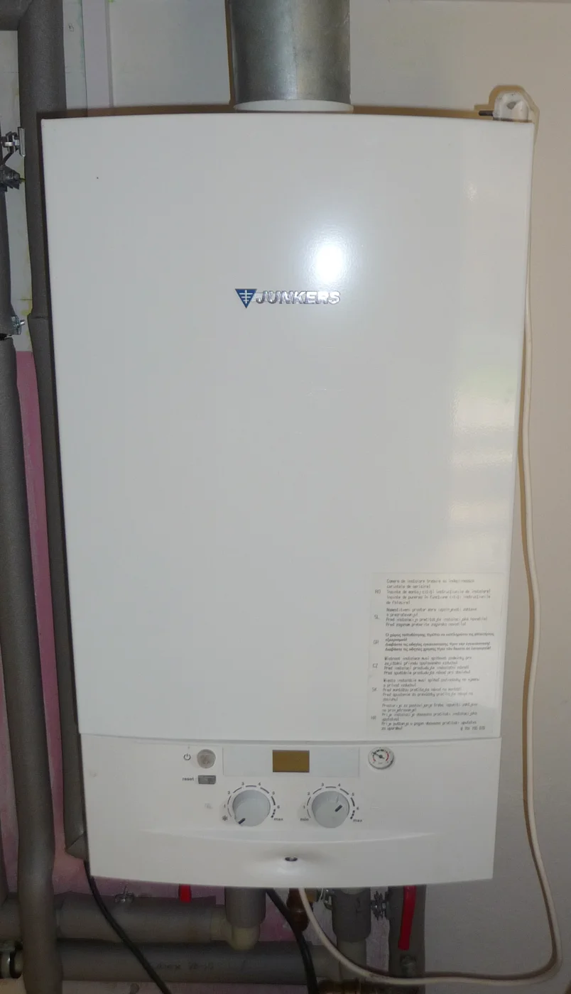 Caldera Junkers gas natural instalada