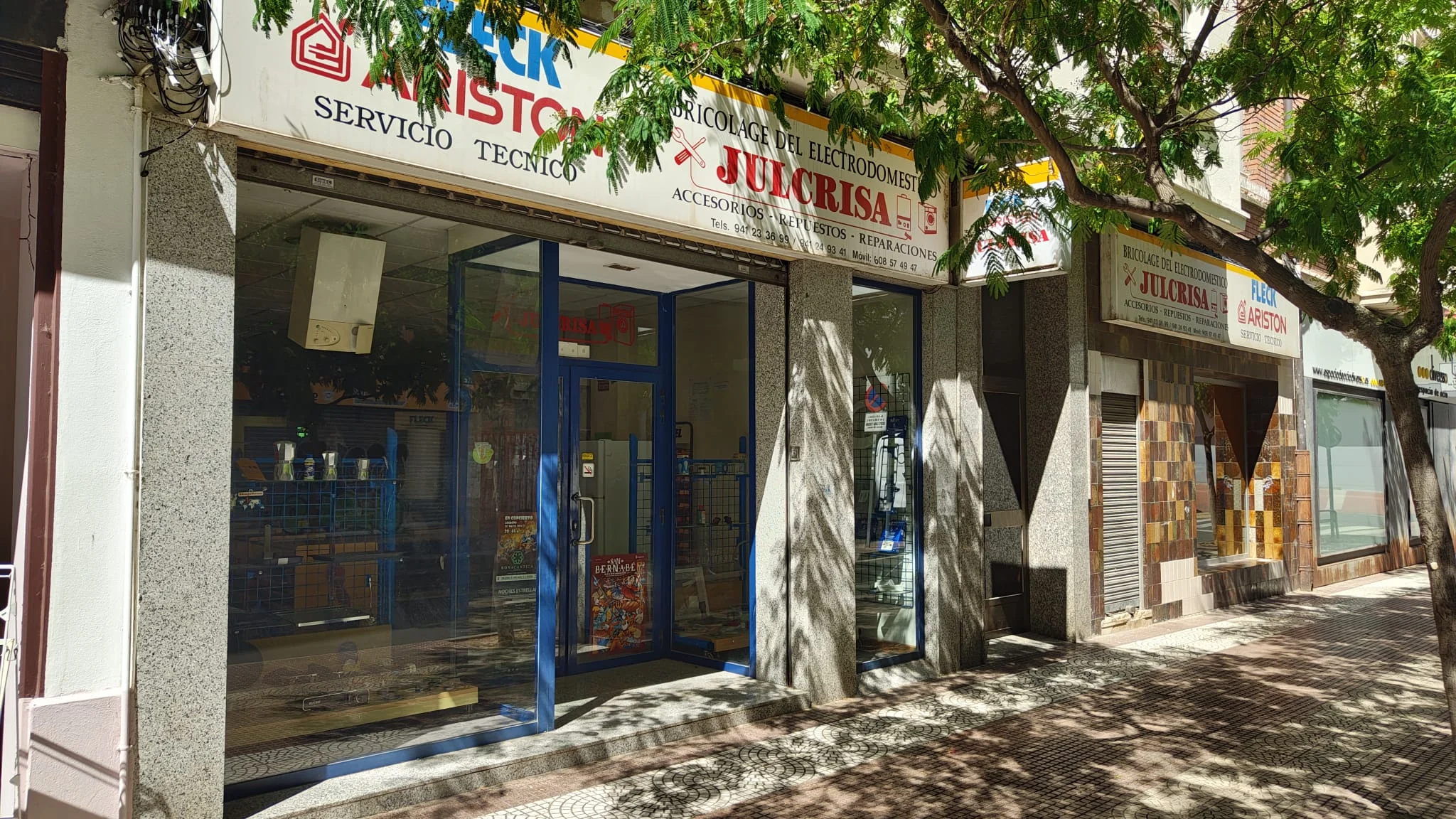 Fachada exterior de Julcrisa en Logroño